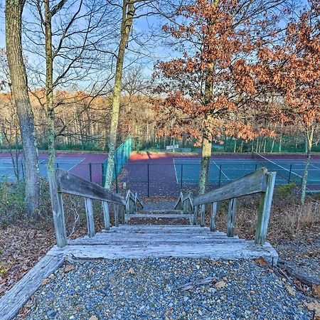Pocono Retreat, 1 Mi To State Park And Ski Access! タナーズビル エクステリア 写真