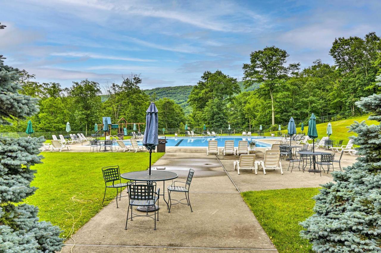 Pocono Retreat, 1 Mi To State Park And Ski Access! タナーズビル エクステリア 写真